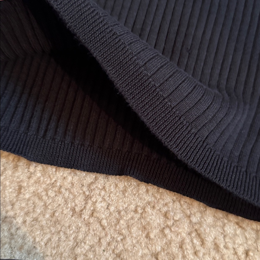 Black Ribbed Top - Size Small - Picture 8 of 11